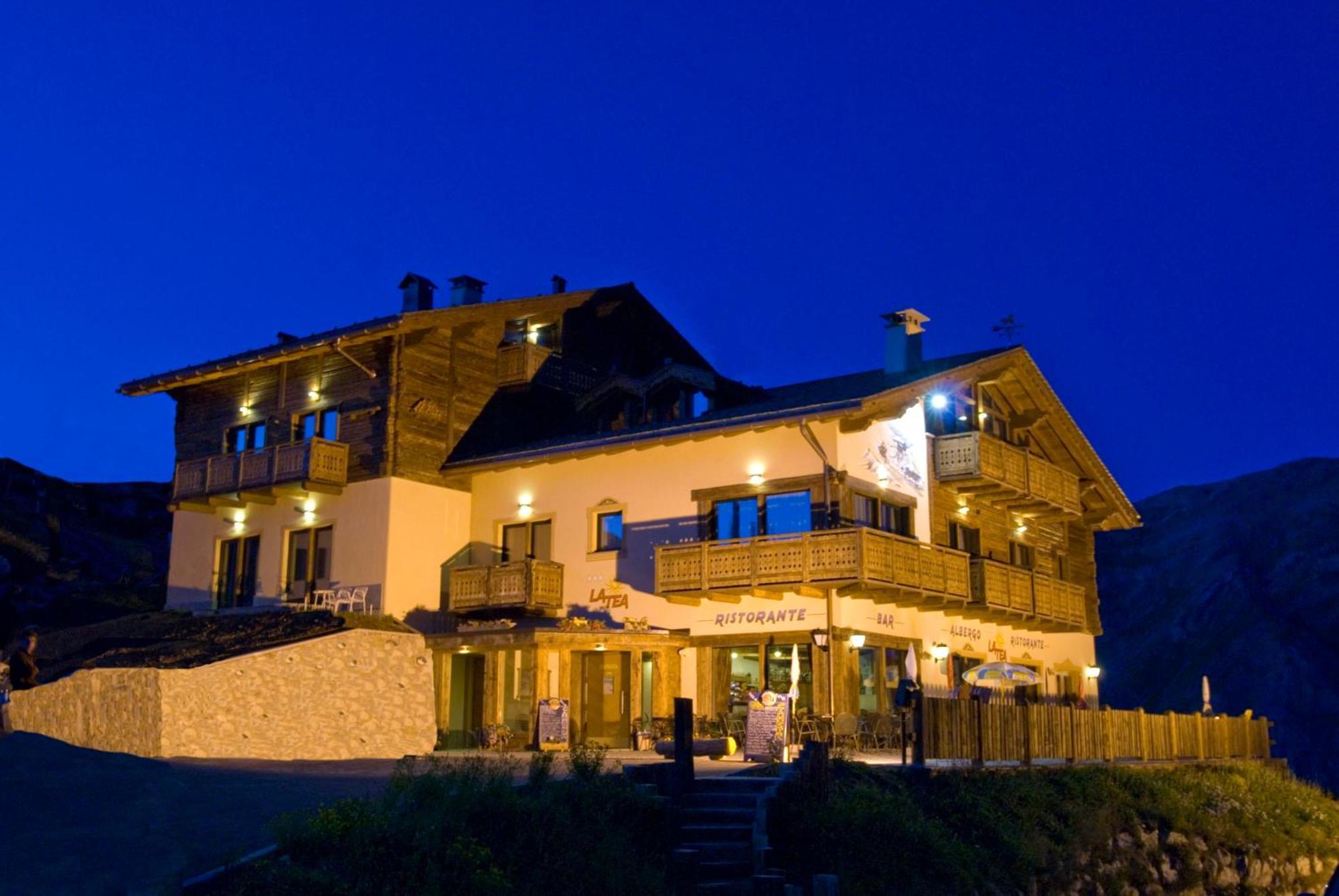Hotel La Tea Лівіньо Екстер'єр фото