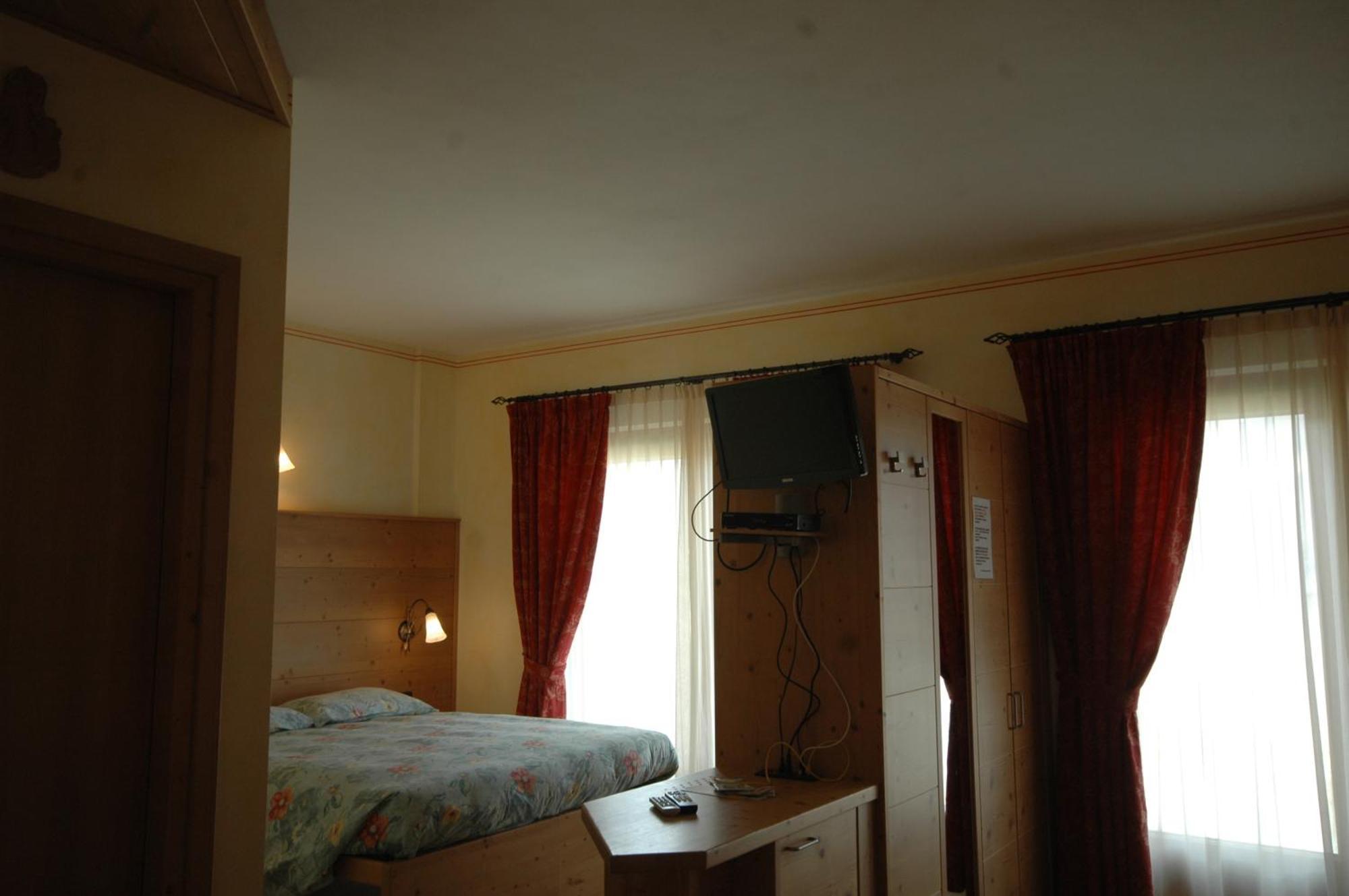 Hotel La Tea Лівіньо Номер фото