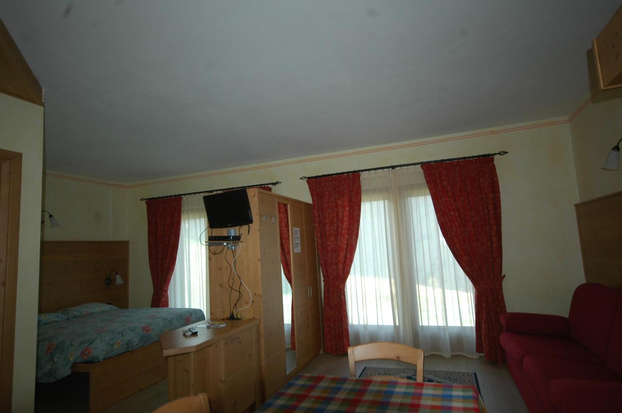 Hotel La Tea Лівіньо Номер фото